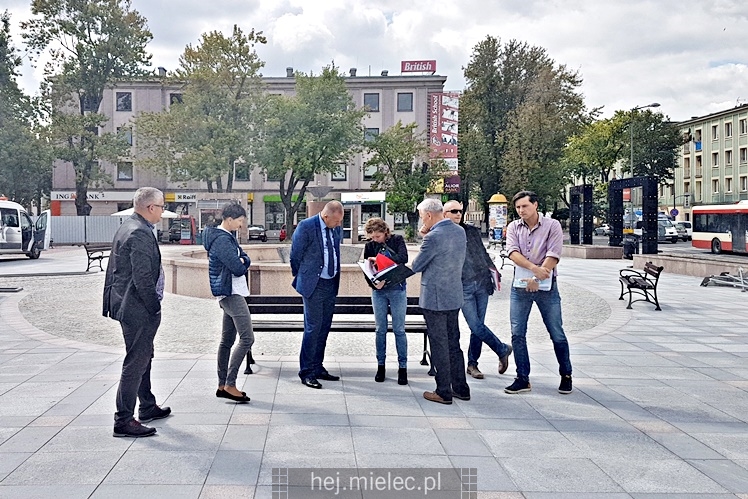 Remont Placu Armii Krajowej dobiega końca