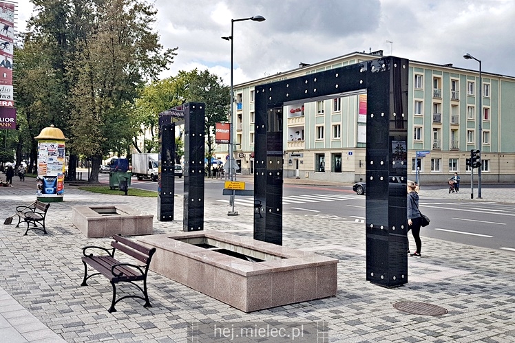 Remont Placu Armii Krajowej dobiega końca