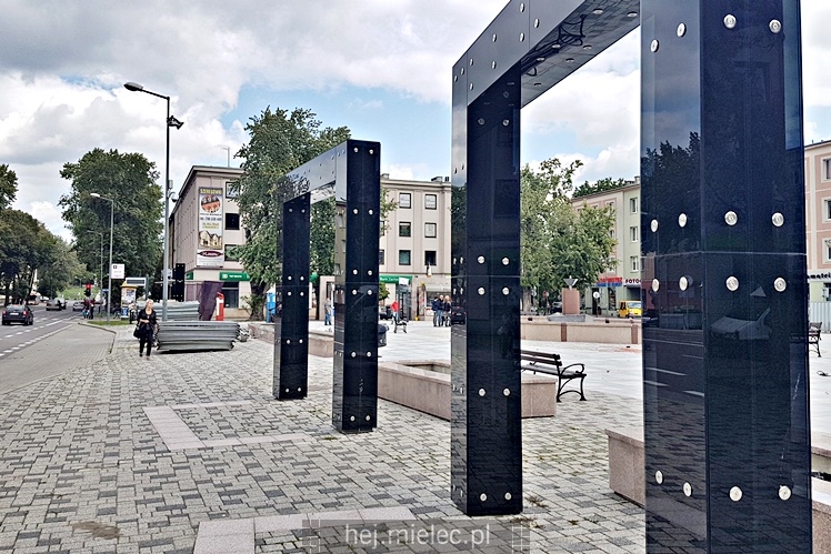 Remont Placu Armii Krajowej dobiega końca