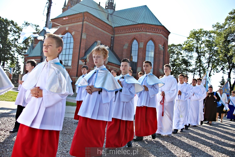 Koronacja obrazu Matki Bożej Królowej Rodzin w Chorzelowie
