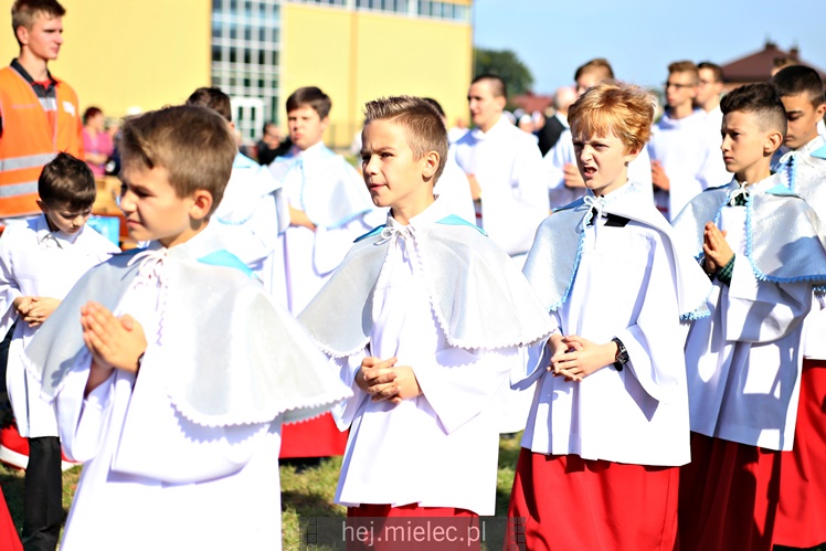 Koronacja obrazu Matki Bożej Królowej Rodzin w Chorzelowie