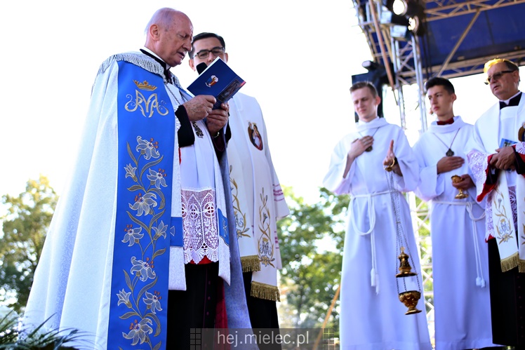 Koronacja obrazu Matki Bożej Królowej Rodzin w Chorzelowie