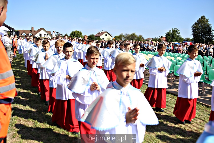 Koronacja obrazu Matki Bożej Królowej Rodzin w Chorzelowie