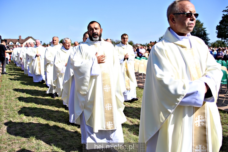 Koronacja obrazu Matki Bożej Królowej Rodzin w Chorzelowie