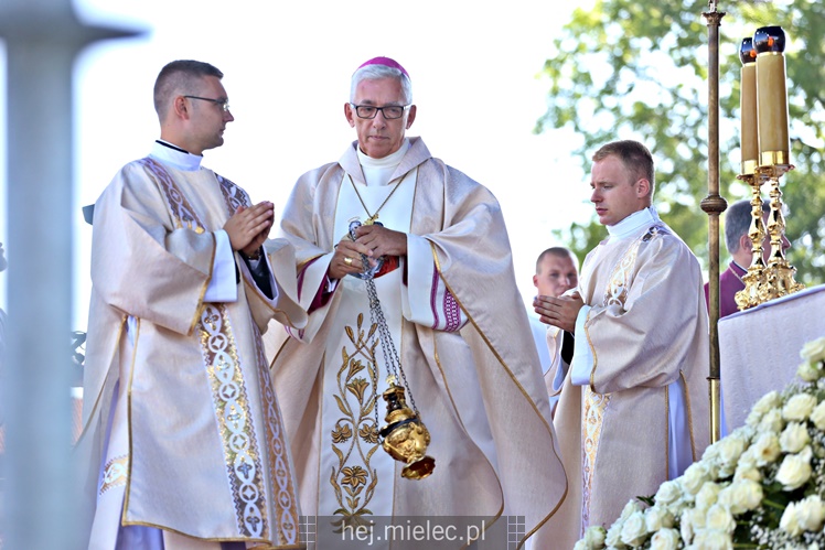 Koronacja obrazu Matki Bożej Królowej Rodzin w Chorzelowie