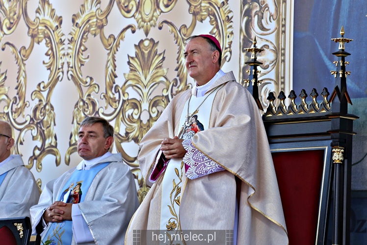Koronacja obrazu Matki Bożej Królowej Rodzin w Chorzelowie