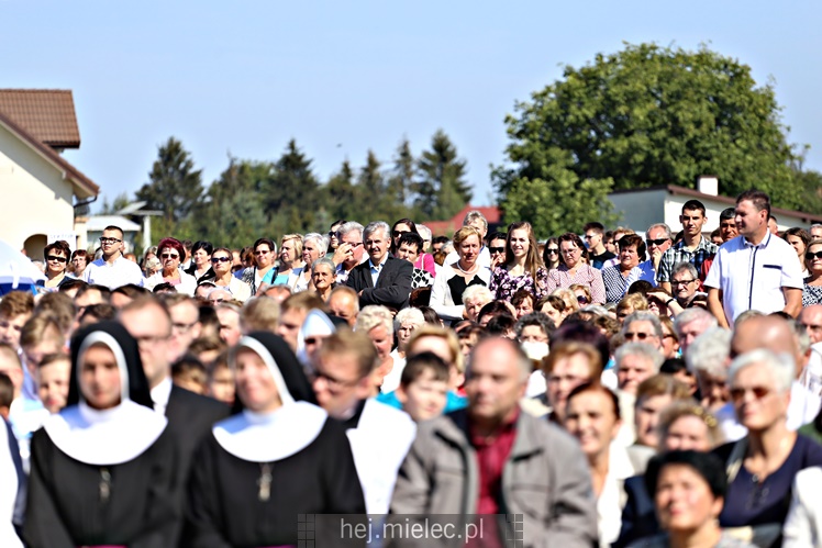 Koronacja obrazu Matki Bożej Królowej Rodzin w Chorzelowie