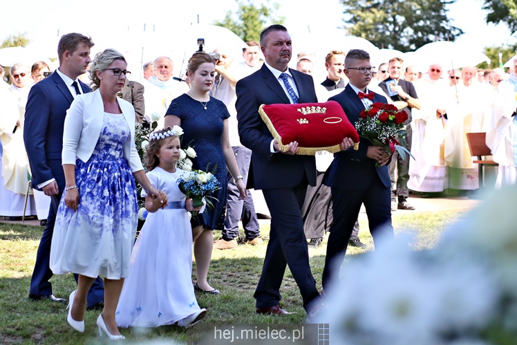 Koronacja obrazu Matki Bożej Królowej Rodzin w Chorzelowie