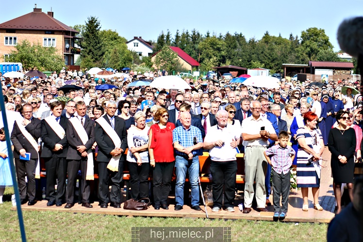 Koronacja obrazu Matki Bożej Królowej Rodzin w Chorzelowie