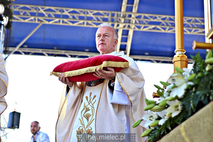 Koronacja obrazu Matki Bożej Królowej Rodzin w Chorzelowie