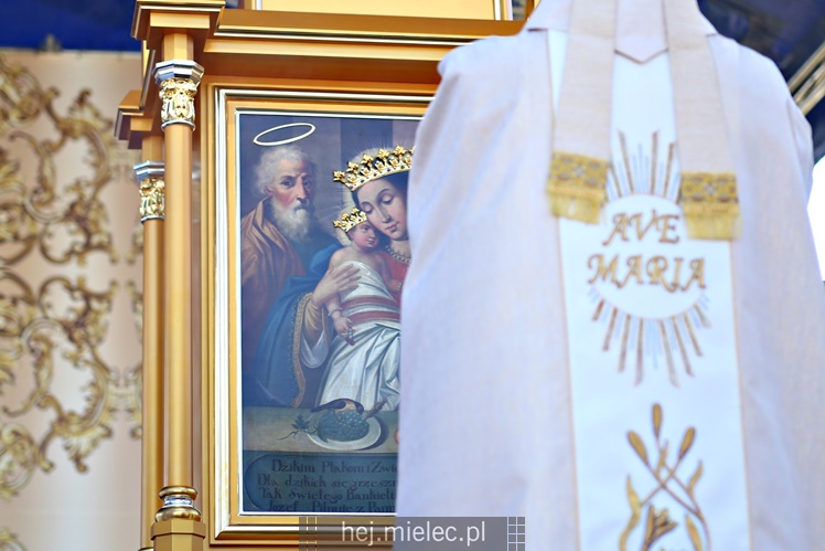 Koronacja obrazu Matki Bożej Królowej Rodzin w Chorzelowie