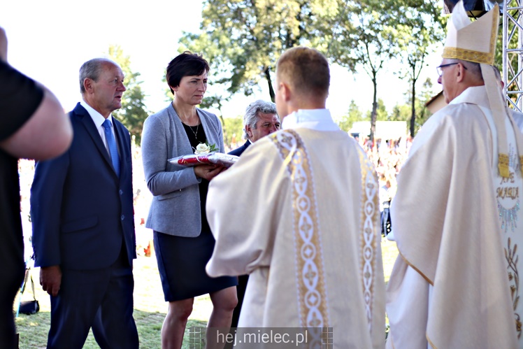Koronacja obrazu Matki Bożej Królowej Rodzin w Chorzelowie