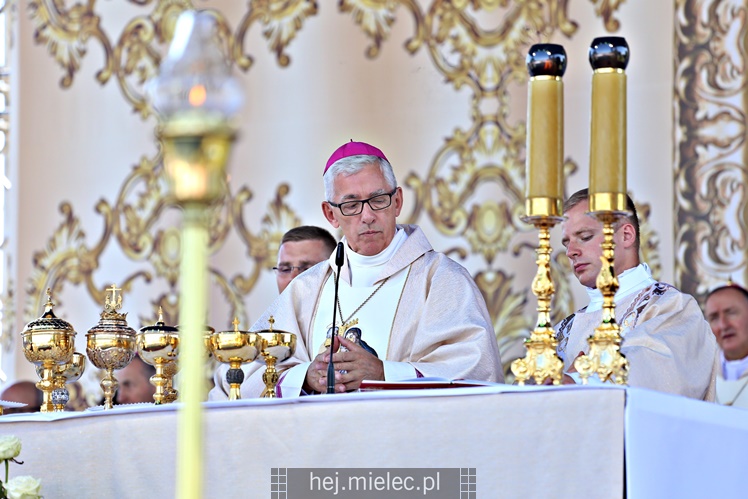 Koronacja obrazu Matki Bożej Królowej Rodzin w Chorzelowie