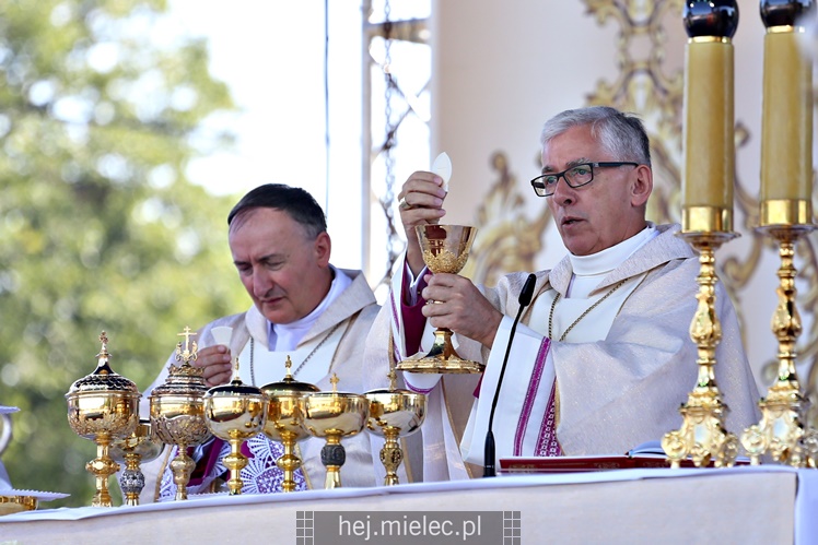 Koronacja obrazu Matki Bożej Królowej Rodzin w Chorzelowie