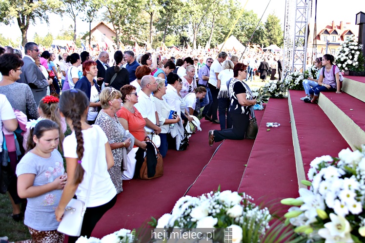 Koronacja obrazu Matki Bożej Królowej Rodzin w Chorzelowie