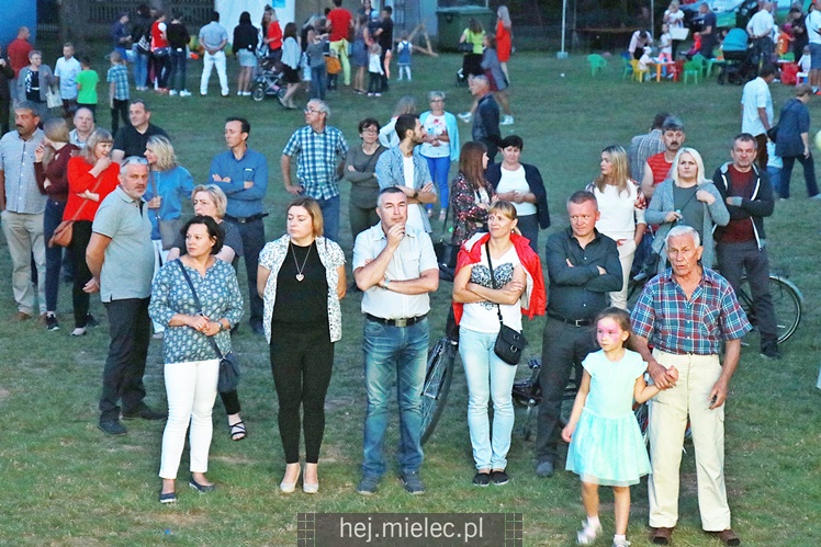 Rodzinny piknik w Chorzelowie: dzień dziękczynienia