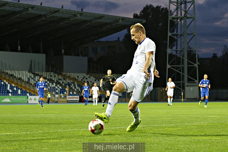 Nice 1 liga:  FKS STAL MIELEC - PUSZCZA NIEPOŁOMICE