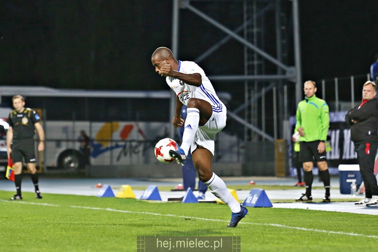 Nice 1 liga:  FKS STAL MIELEC - PUSZCZA NIEPOŁOMICE