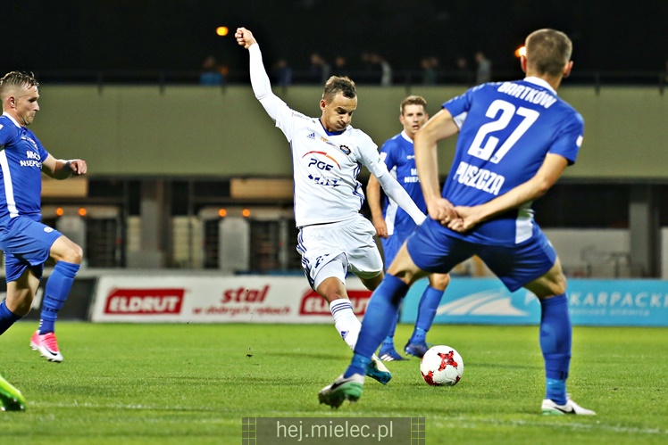 Nice 1 liga:  FKS STAL MIELEC - PUSZCZA NIEPOŁOMICE