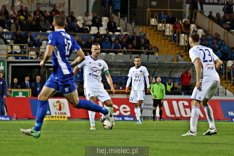 Nice 1 liga:  FKS STAL MIELEC - PUSZCZA NIEPOŁOMICE