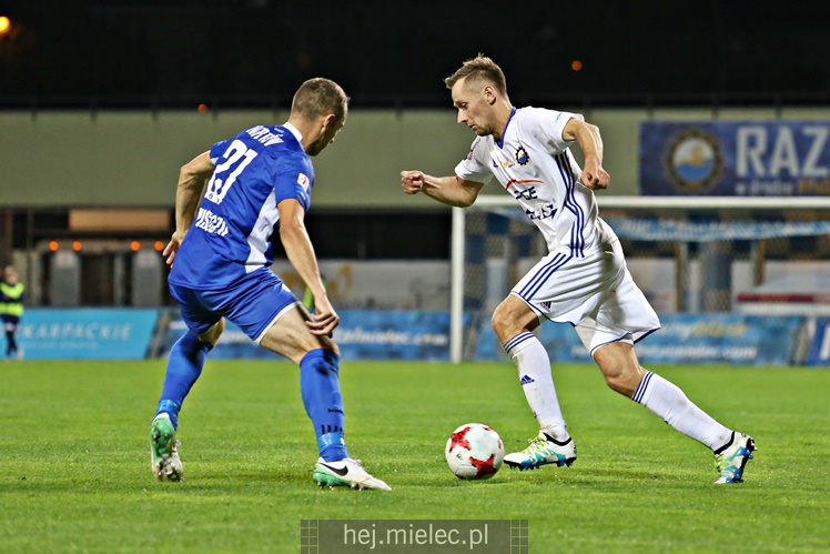 Nice 1 liga:  FKS STAL MIELEC - PUSZCZA NIEPOŁOMICE
