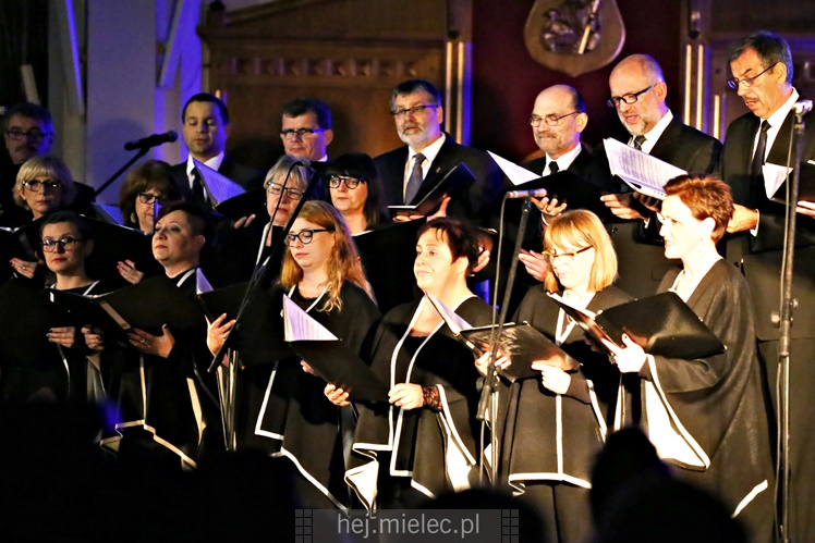 Koncert Alicji Majewskiej, Włodzimierza Korcza i Strzyżowskiego Chóru Kameralnego