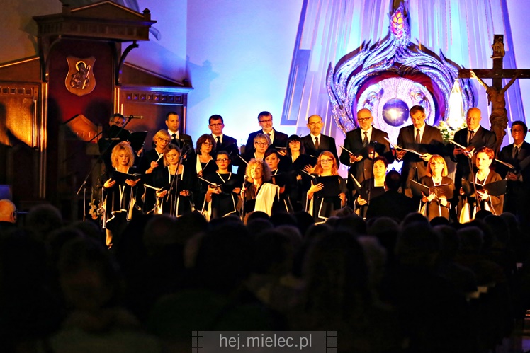 Koncert Alicji Majewskiej, Włodzimierza Korcza i Strzyżowskiego Chóru Kameralnego
