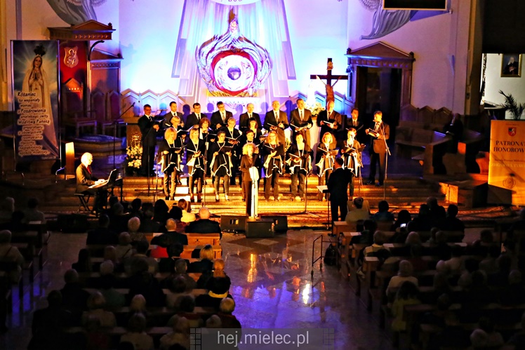 Koncert Alicji Majewskiej, Włodzimierza Korcza i Strzyżowskiego Chóru Kameralnego