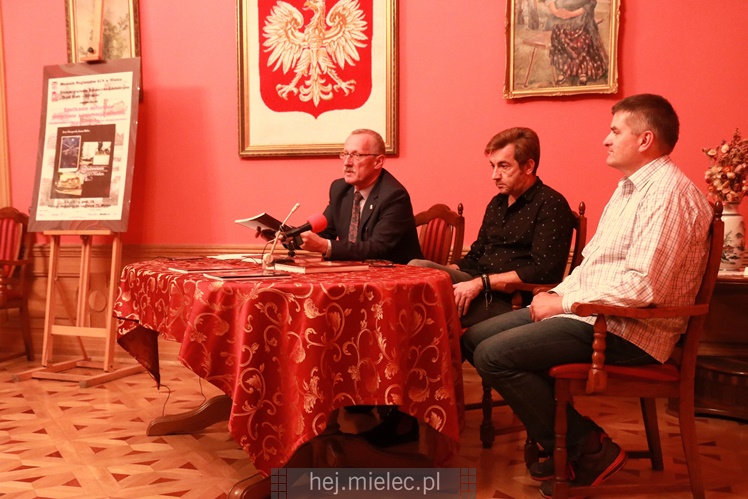 ?Pozdrowienie z Mielca? czyli starych pocztówek czar: spotkanie autorskie