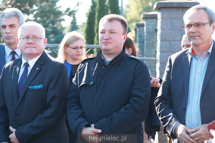 Otwarcie i poświęcenie zmodernizowannych dróg na Strefie
