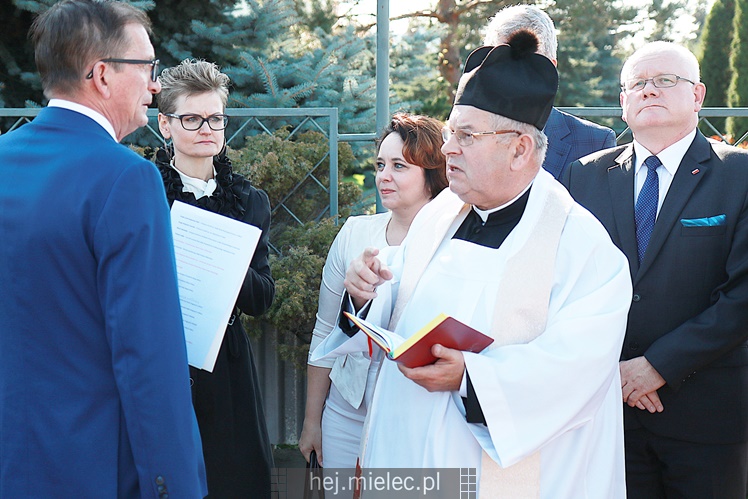 Otwarcie i poświęcenie zmodernizowannych dróg na Strefie