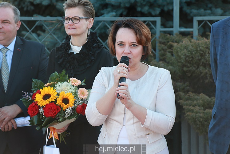 Otwarcie i poświęcenie zmodernizowannych dróg na Strefie