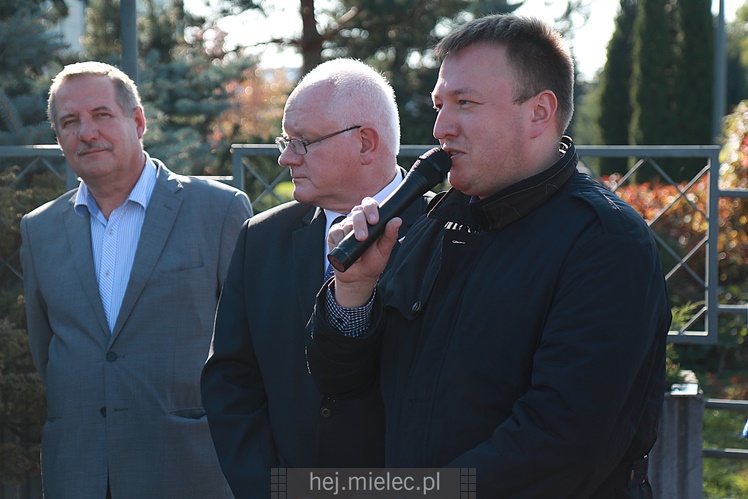 Otwarcie i poświęcenie zmodernizowannych dróg na Strefie