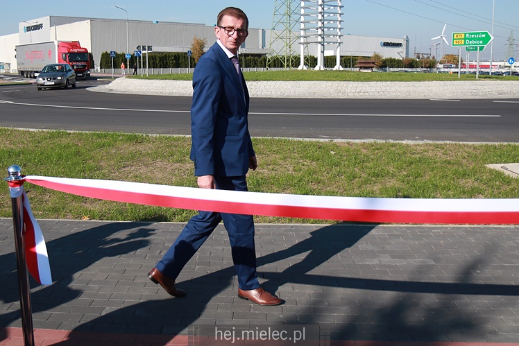 Otwarcie i poświęcenie zmodernizowannych dróg na Strefie