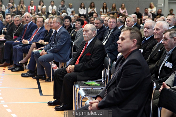 Otwarcie sali gimnastycznej i jubileusz 60-lecia SP3