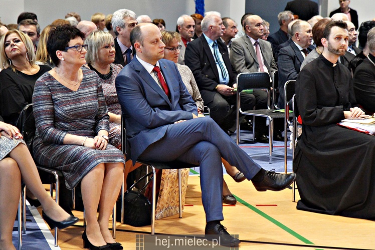Otwarcie sali gimnastycznej i jubileusz 60-lecia SP3