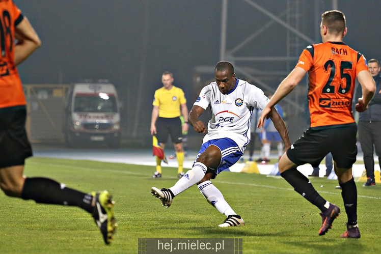 Nice 1 liga:  FKS STAL MIELEC - CHROBRY GŁOGÓW