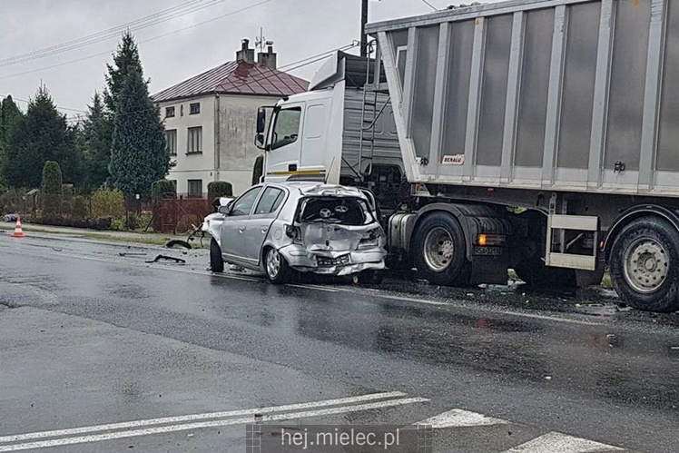 Wypadek drogowy w Rzemieniu