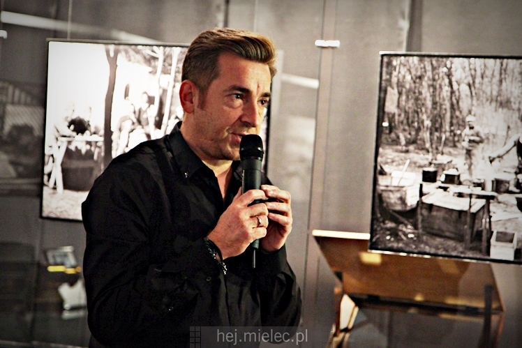 Wernisaż wystawy ?Fotografowie wojny? w Jadernówce