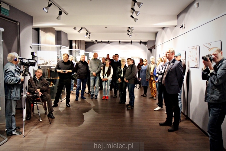 Wernisaż wystawy ?Fotografowie wojny? w Jadernówce