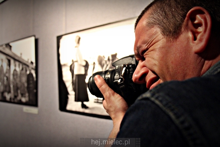 Wernisaż wystawy ?Fotografowie wojny? w Jadernówce