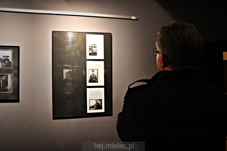 Wernisaż wystawy ?Fotografowie wojny? w Jadernówce