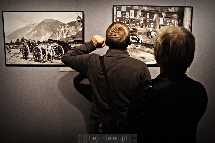 Wernisaż wystawy ?Fotografowie wojny? w Jadernówce