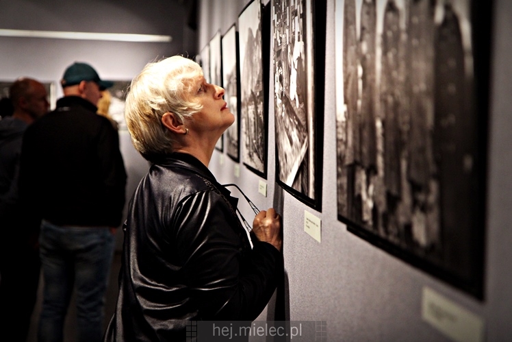 Wernisaż wystawy ?Fotografowie wojny? w Jadernówce