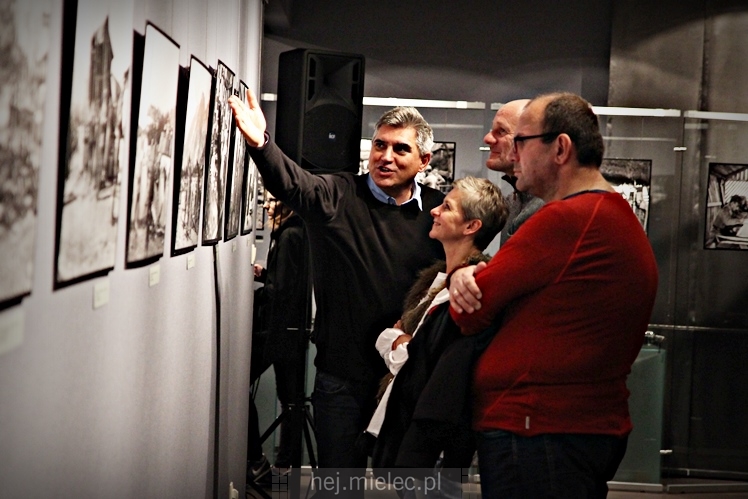 Wernisaż wystawy ?Fotografowie wojny? w Jadernówce