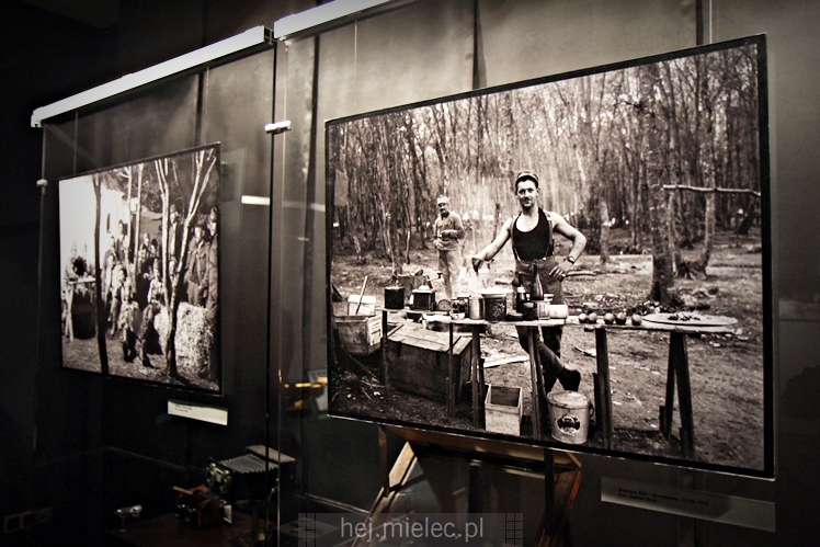 Wernisaż wystawy ?Fotografowie wojny? w Jadernówce