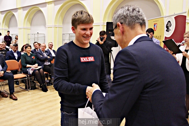 10. Dyktando Niepodległościowe