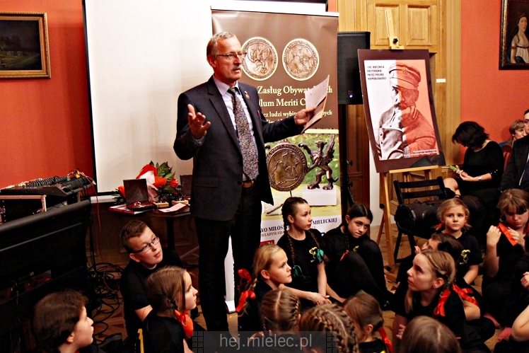 Śpiewanki Patriotyczne i wręczenie Pieczęci Zasług Obywatelskich