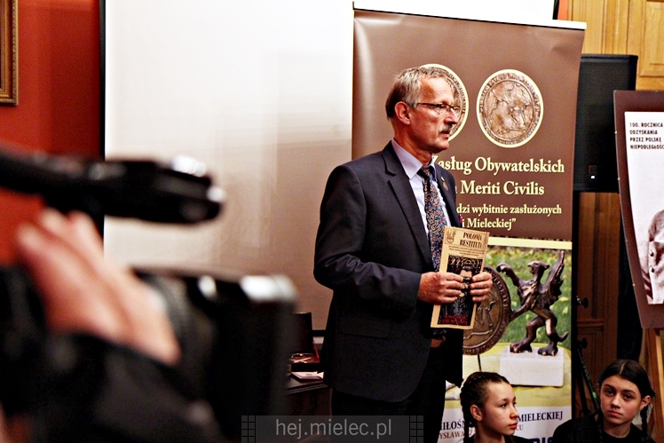 Śpiewanki Patriotyczne i wręczenie Pieczęci Zasług Obywatelskich