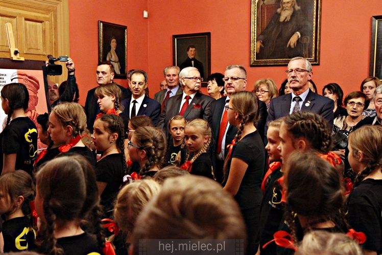 Śpiewanki Patriotyczne i wręczenie Pieczęci Zasług Obywatelskich